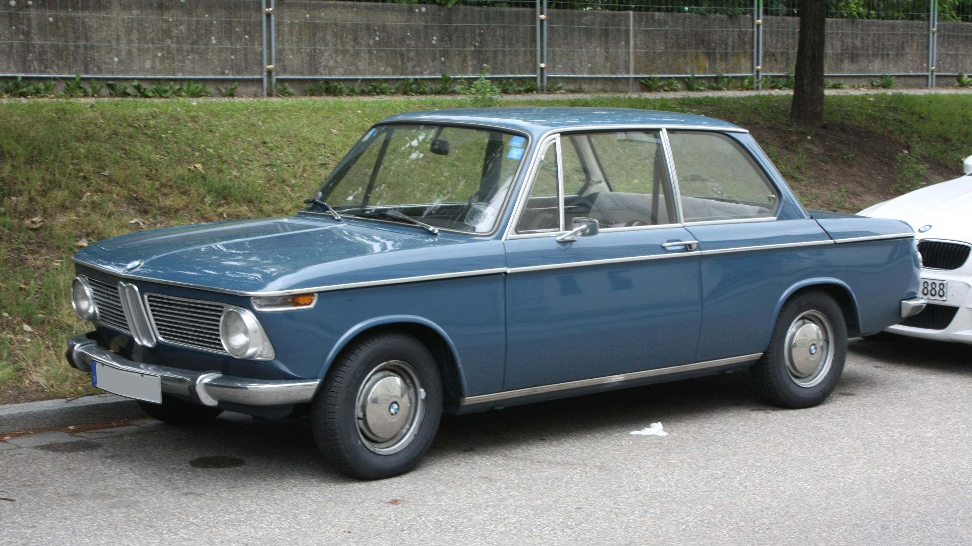 File:BMW 1600 Front.jpg