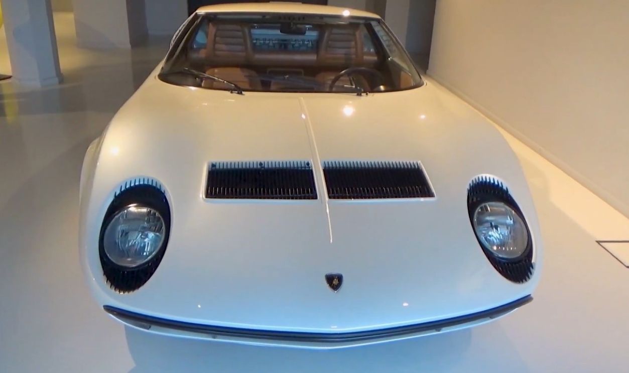 Lamborghini Miura P400 
