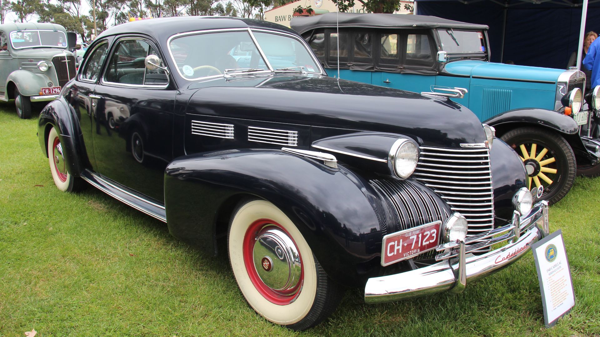 File:1940 Cadillac Series 62 Coupe (15279037979).jpg