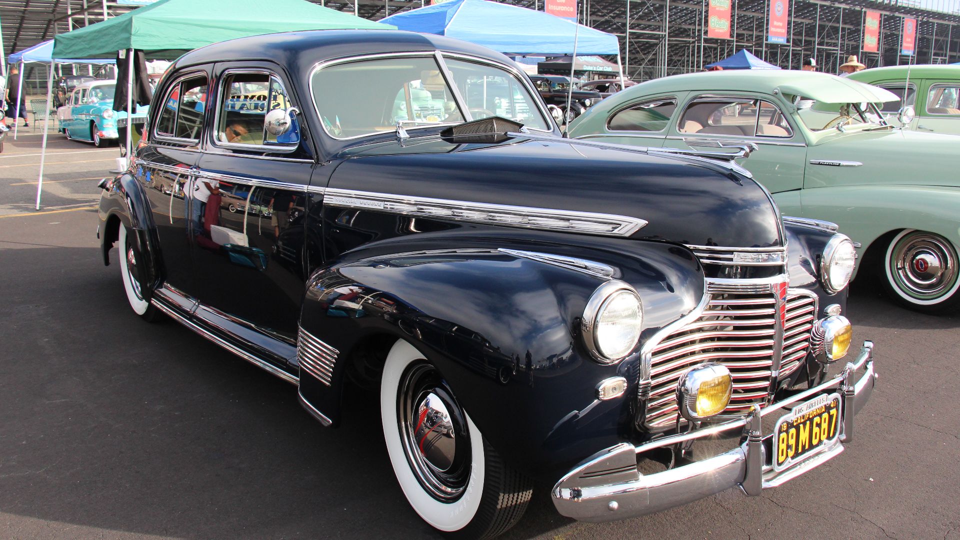 File:1941 Chevrolet Special Deluxe Fleetline Town Sedan (21050883569).jpg