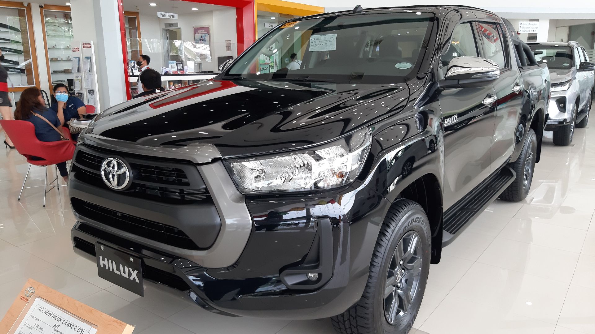 File:Toyota Hilux 4x2 G 2023 (2).jpg