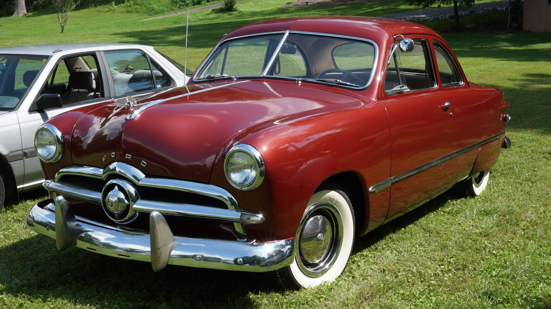File:1949 Ford Club coupe (30170358818).jpg