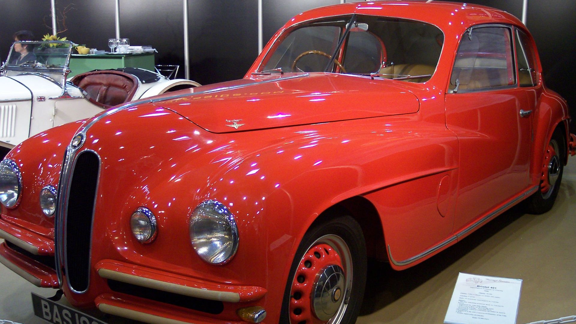 File:Bristol 401 red lv TCE.jpg