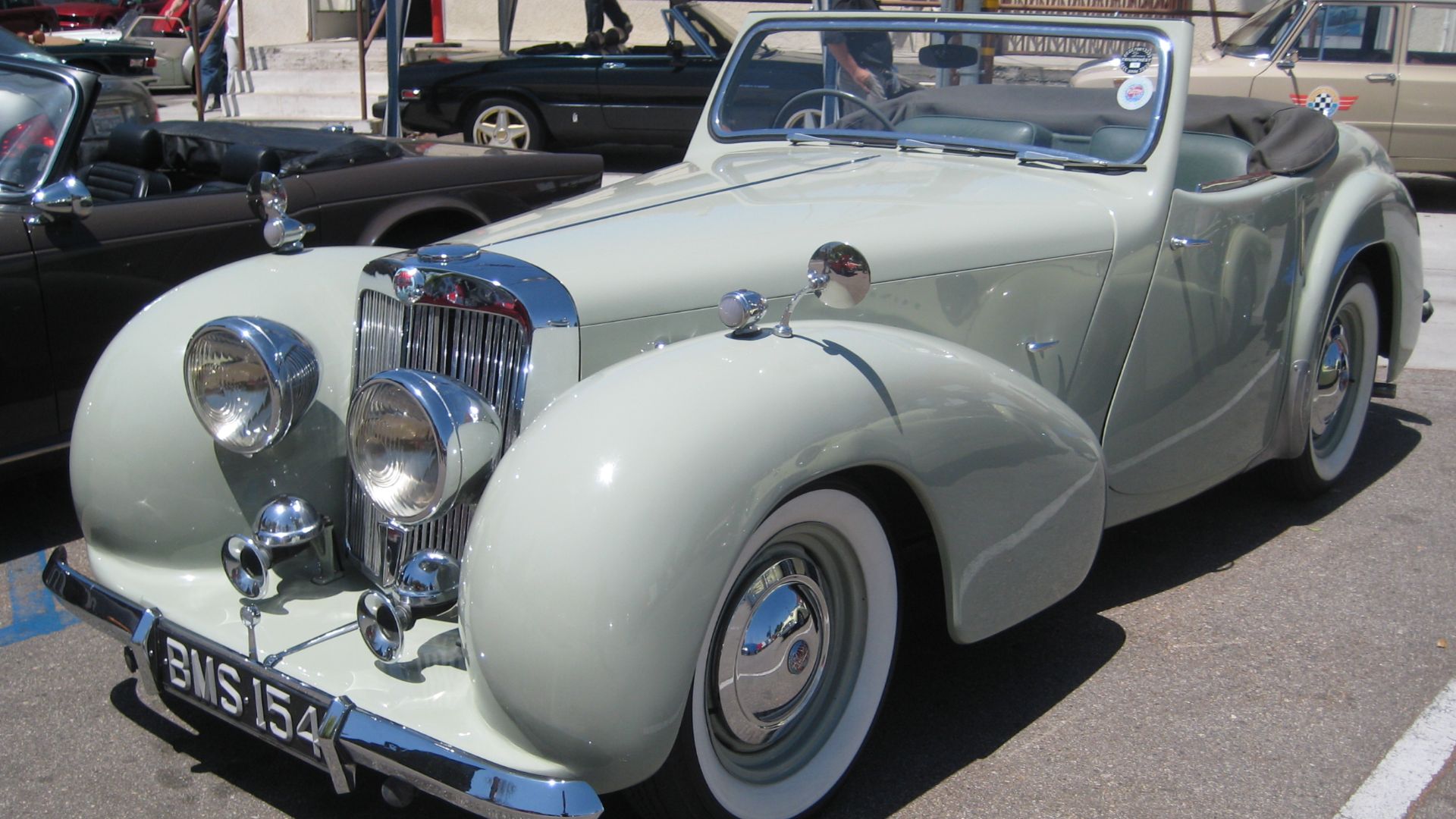 File:1946 Triumph Roadster.jpg
