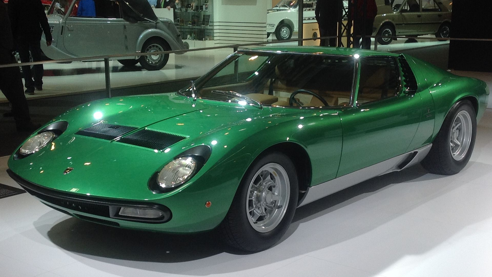 File:Lamborghini Miura P400 SV (26479743006).jpg