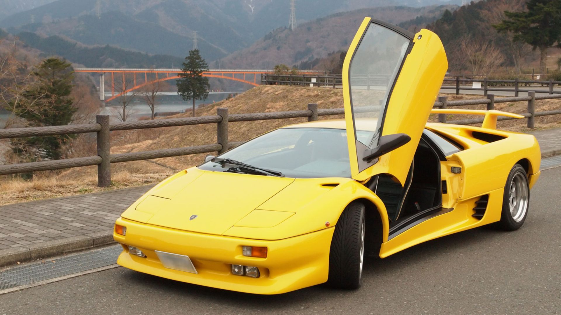File:Lamborghini-Diablo.jpg