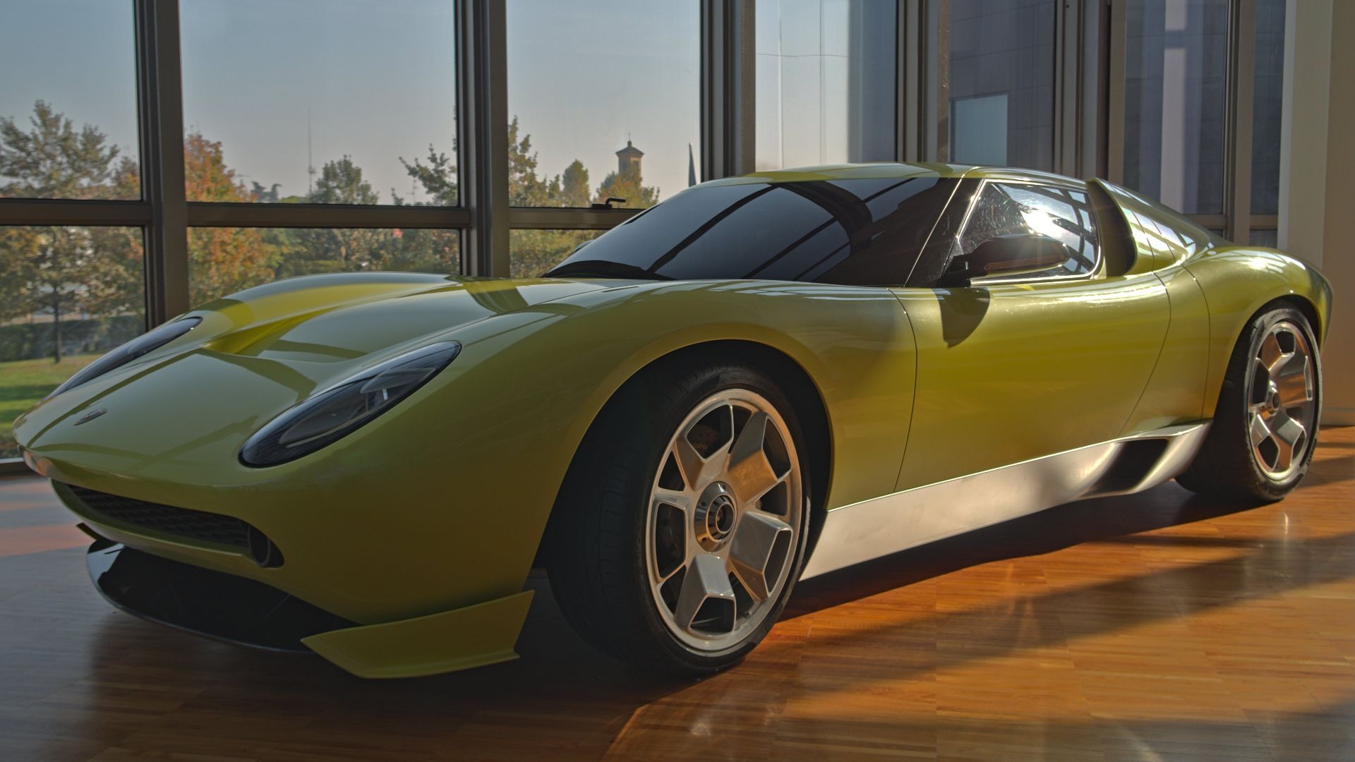File:Lamborghini Miura (22503638138).jpg