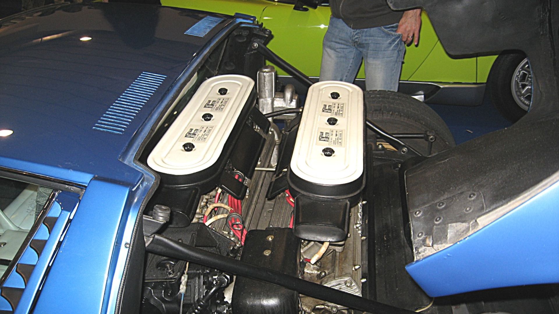 File:Lamborghini Miura Engine-bay.JPG