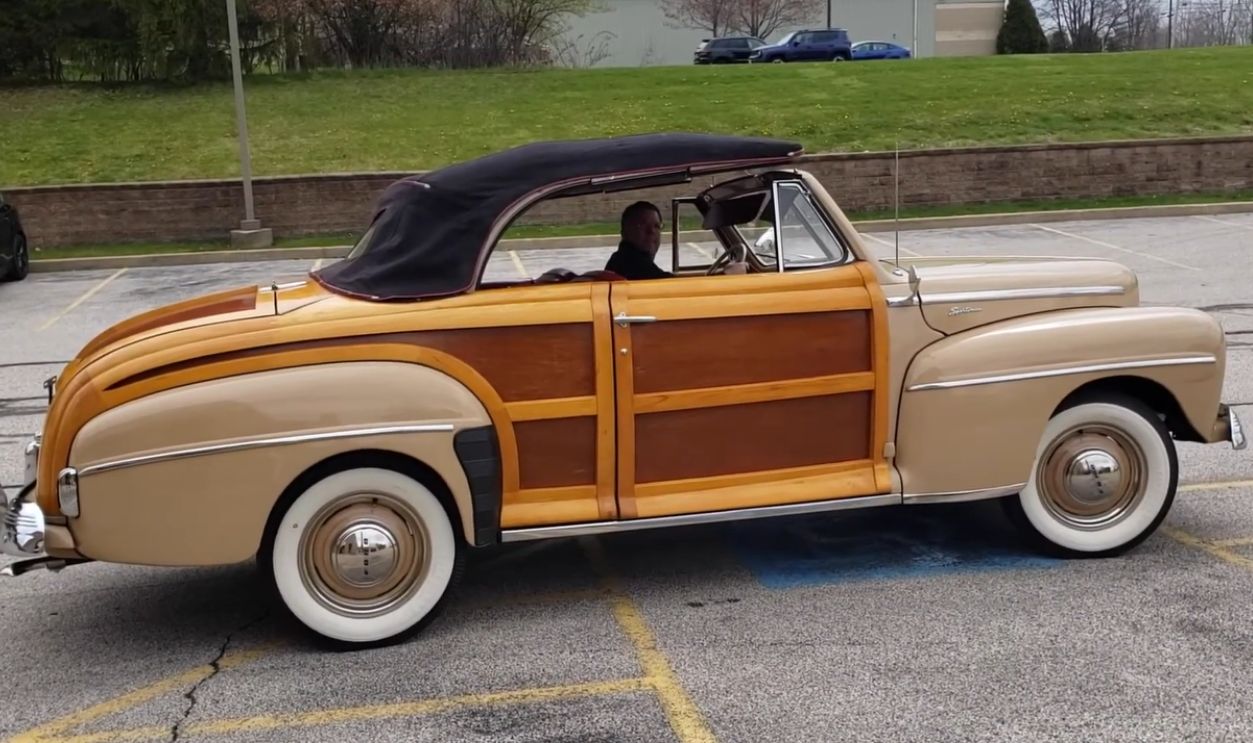 1947 Ford Super Deluxe Sportsman Convertible