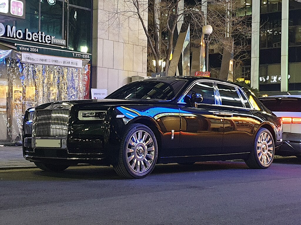 Rolls-Royce Phantom Viii Black 
