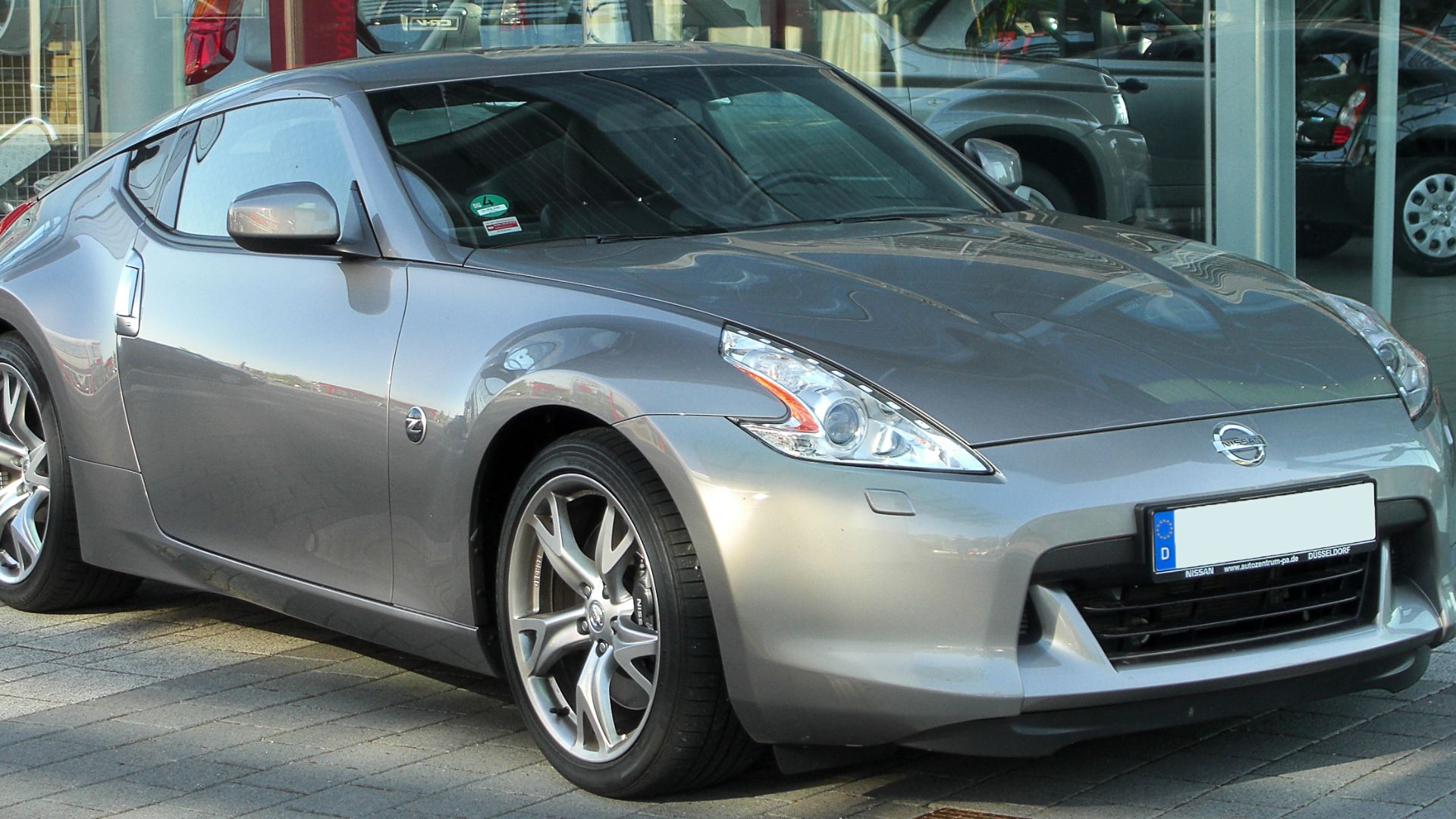 File:Nissan 370Z front-1 20100718.jpg