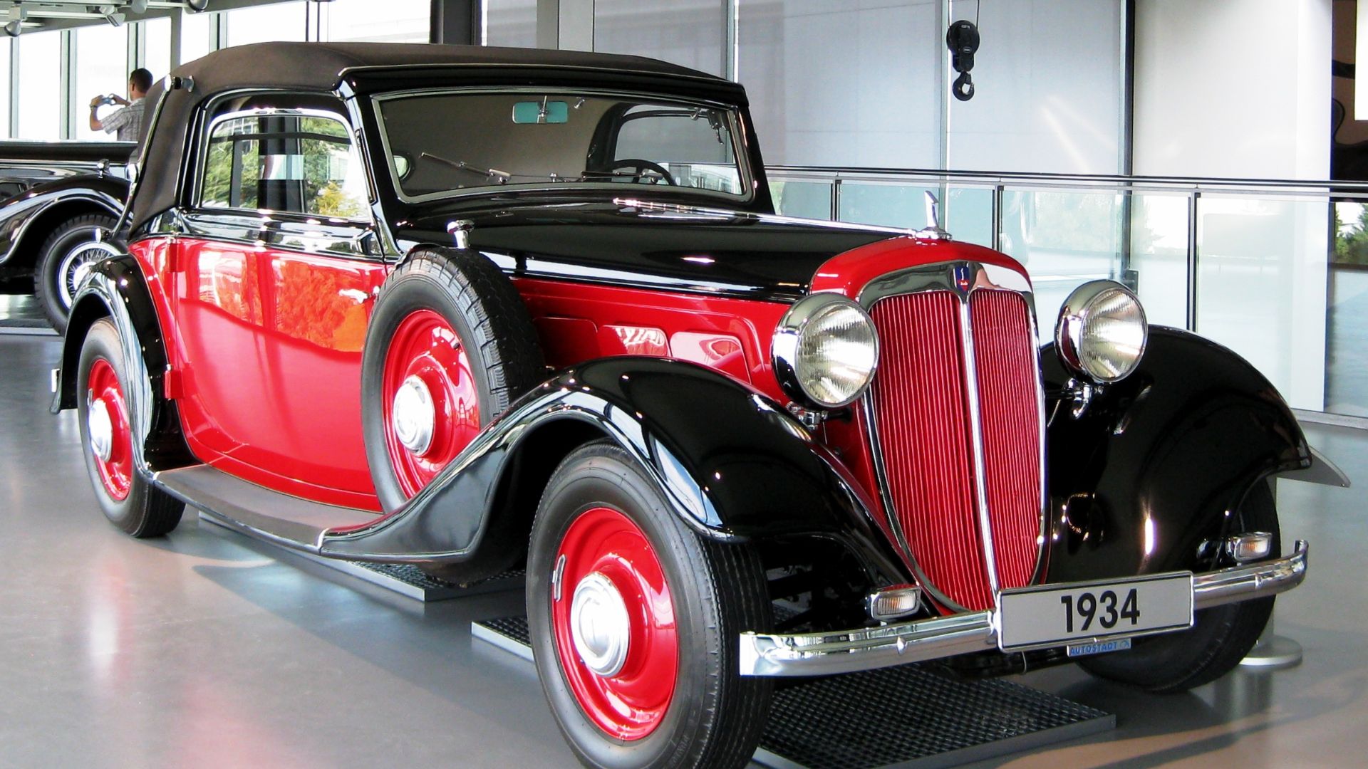 File:Audi Front UW 220 exhibited at Autostadt in Wolfsburg.JPG