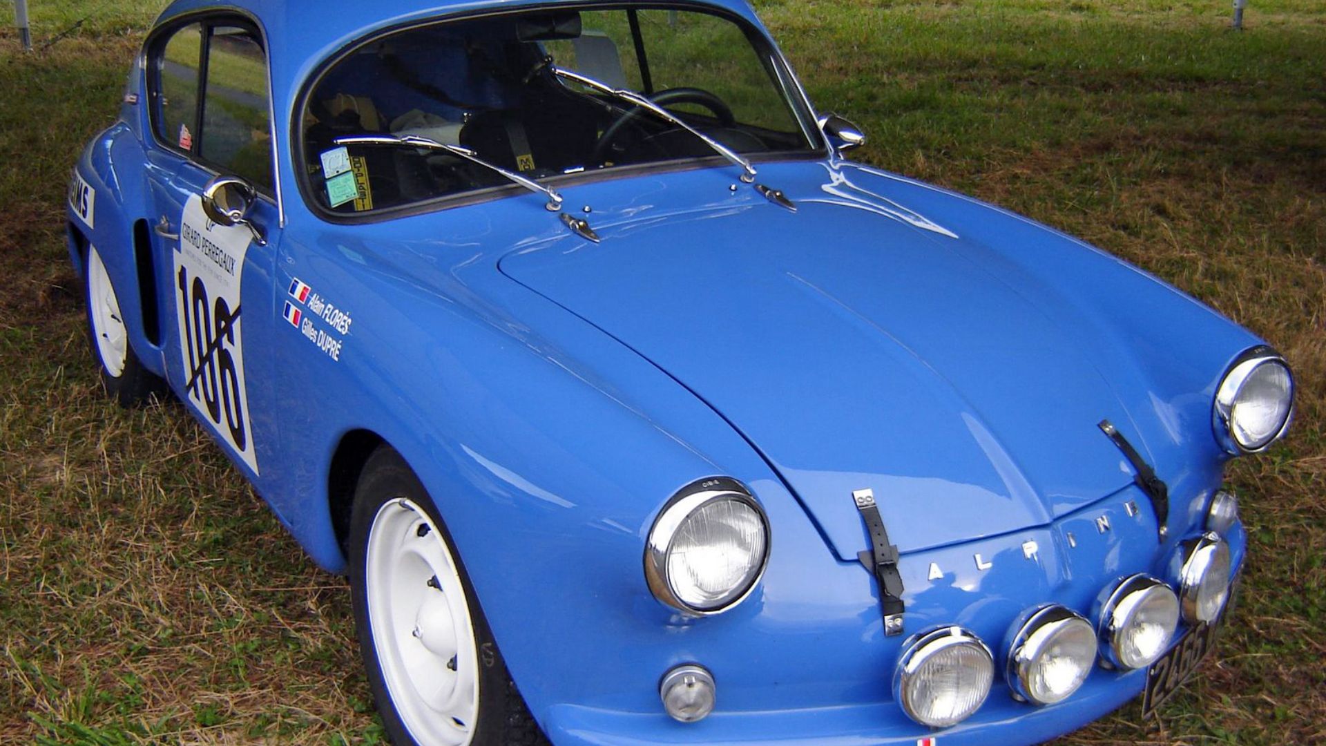 File:1957 Alpine A106 Coach Mille Miles.jpg