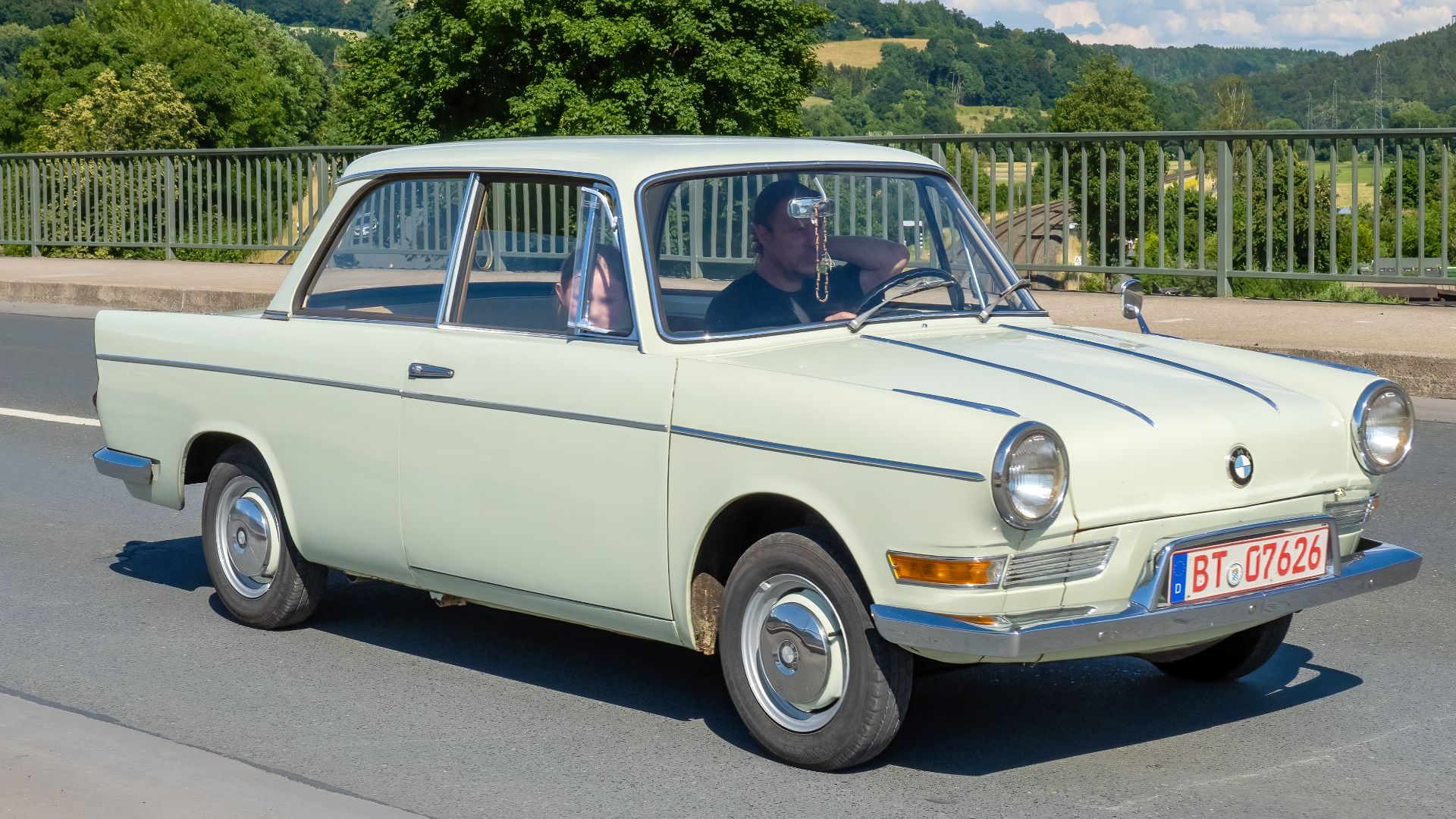 File:BMW 700 LS Kulmbach-20220626-RM-164107.jpg