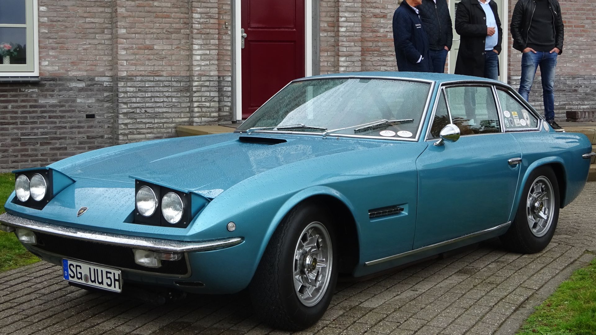 File:Lamborghini Islero S-front.jpg