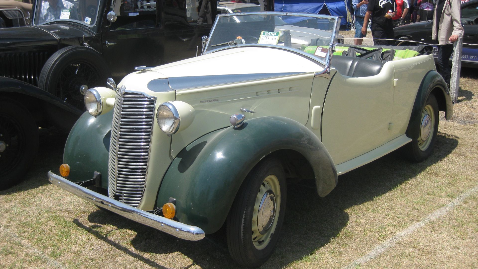 File:Vauxhall Wyvern Caleche H Series (1).JPG