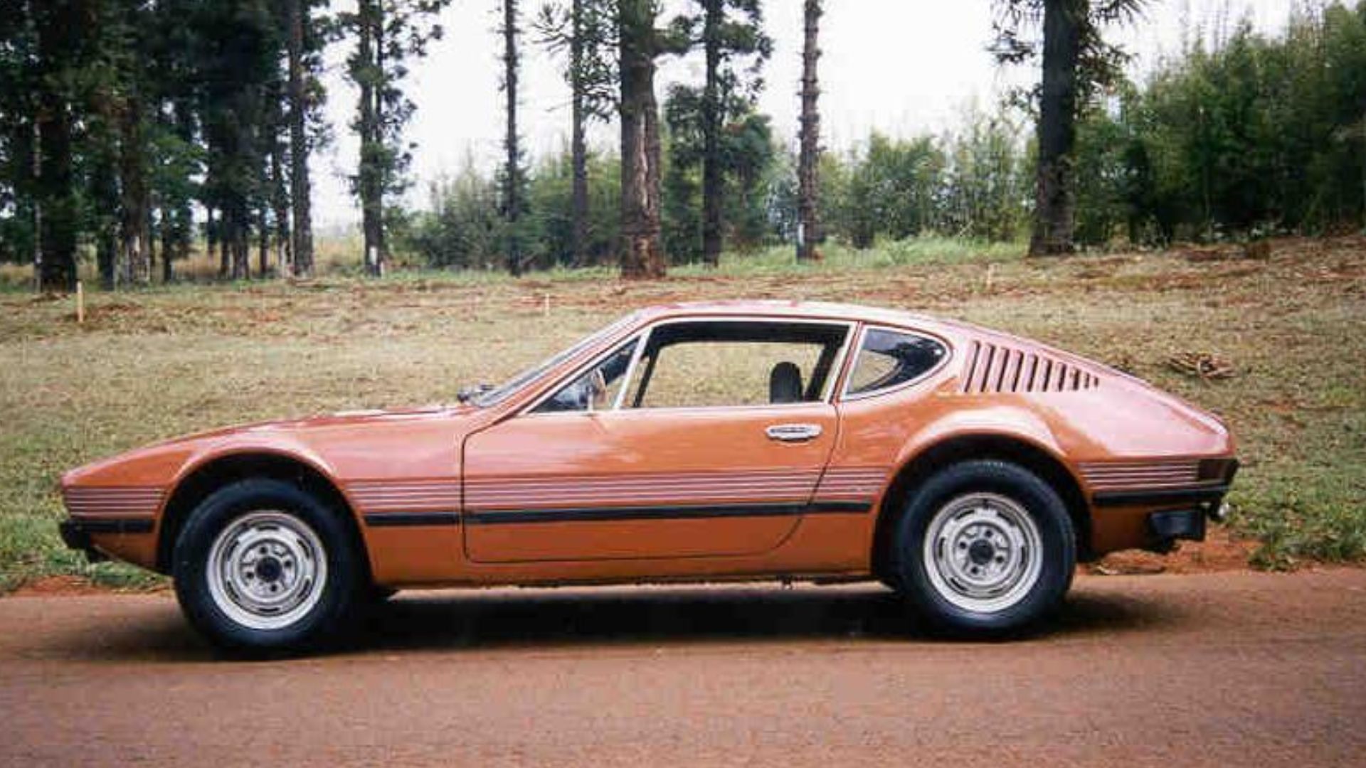 File:Volkswagen SP2.jpg