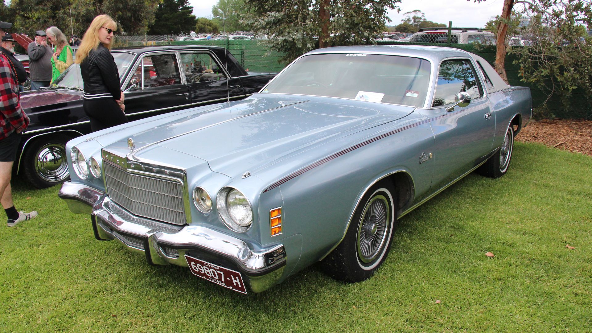 File:1975 Chrysler Cordoba Coupe (45519809172).jpg