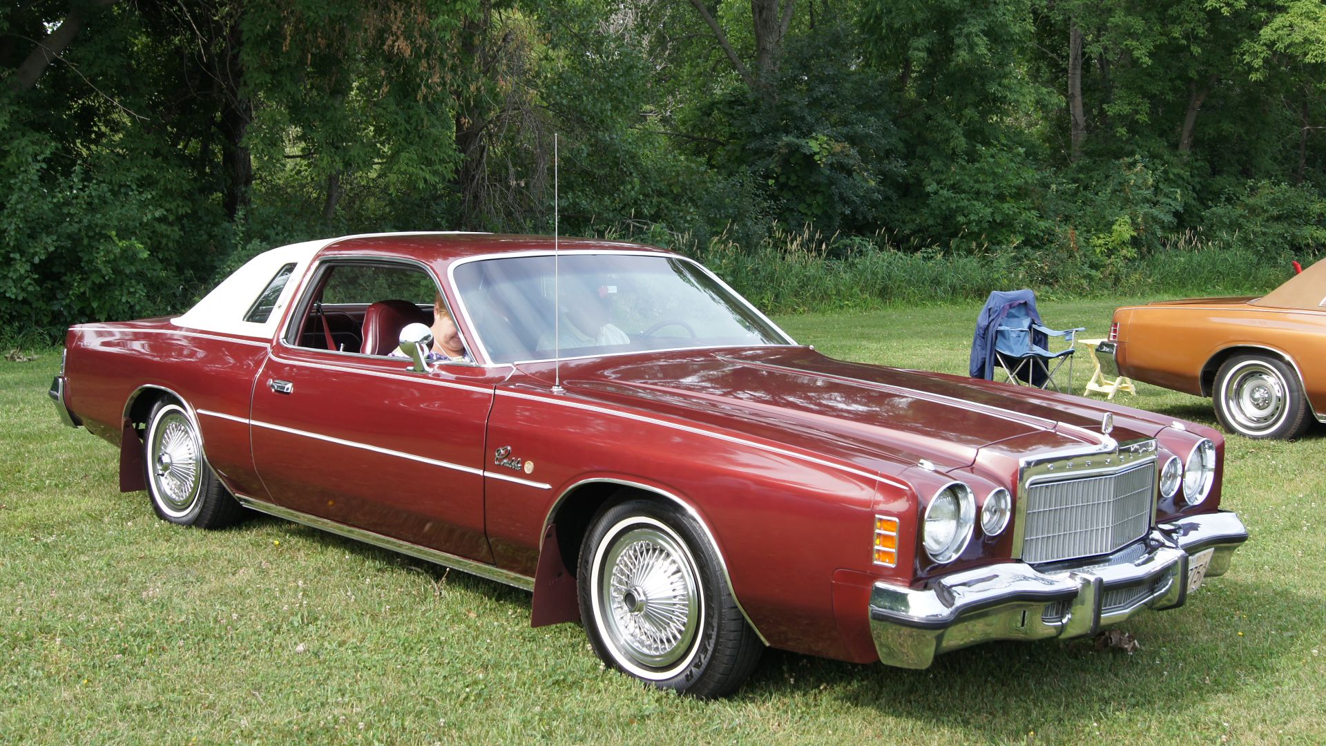 File:1975 Chrysler Cordoba (9342296885).jpg