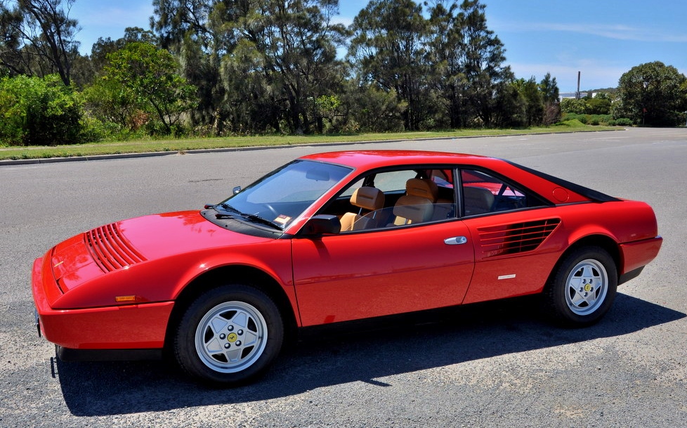 Ferrari Mondial 3.2 Coupe 1988, side view