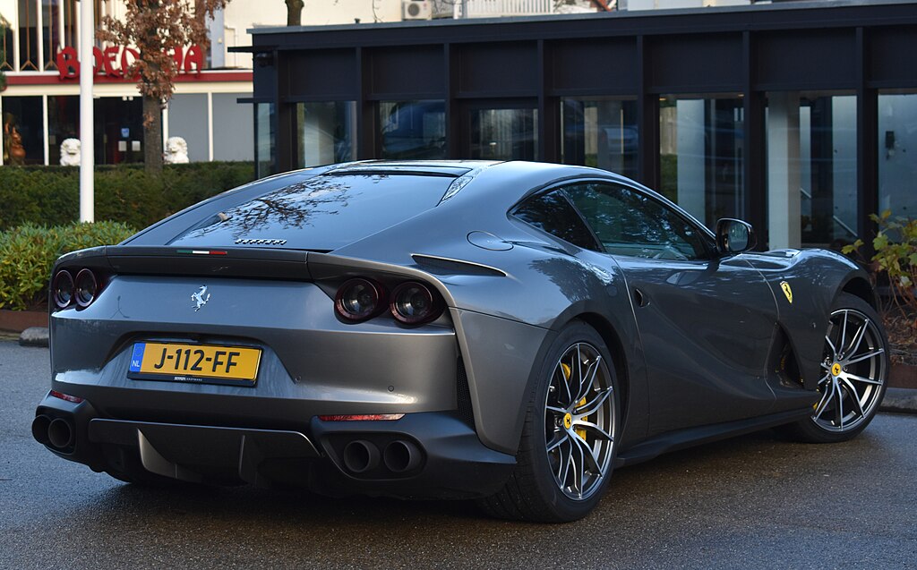 Ferrari 812 Superfast 2018.
