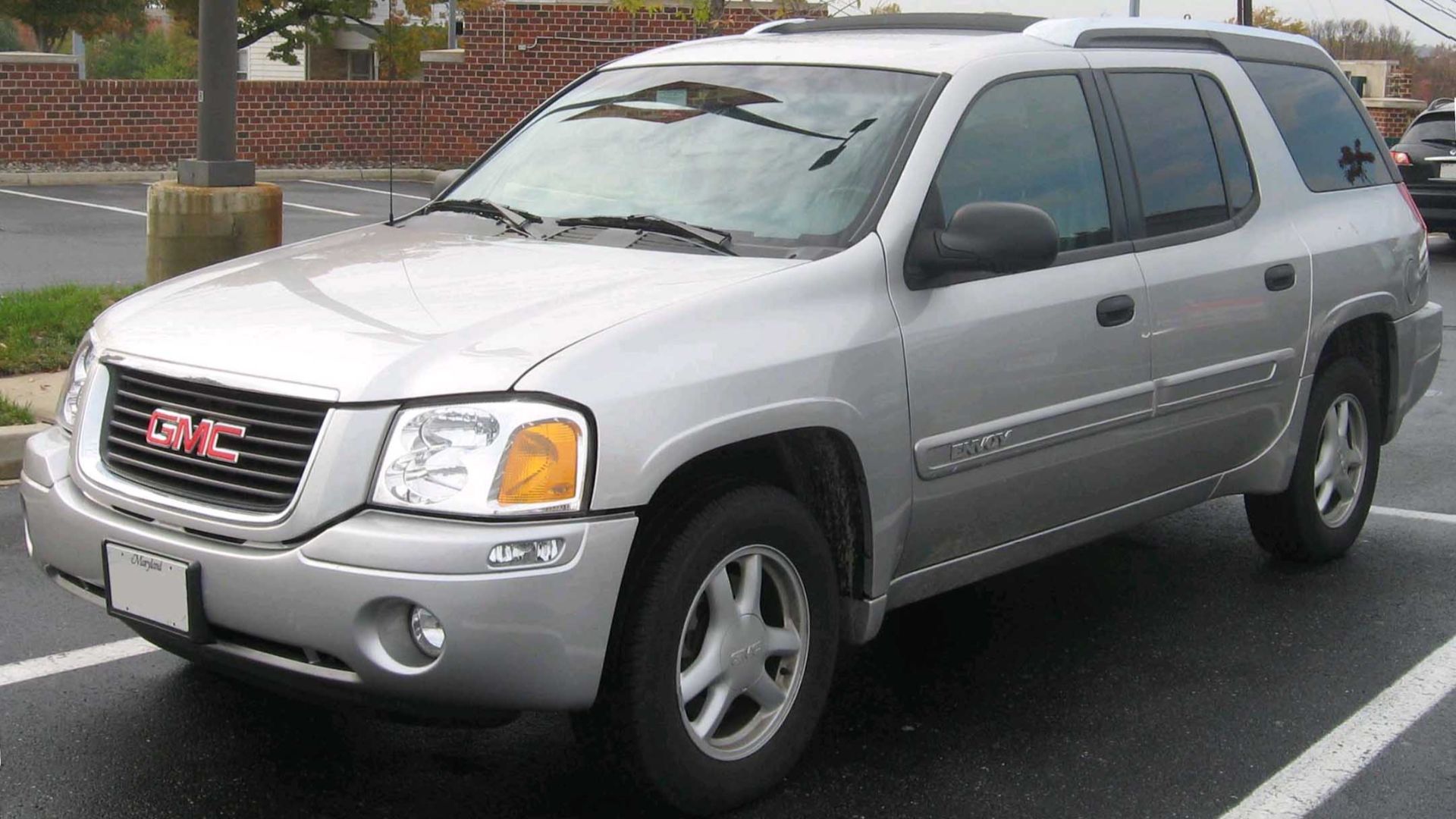 File:GMC Envoy XUV.jpg