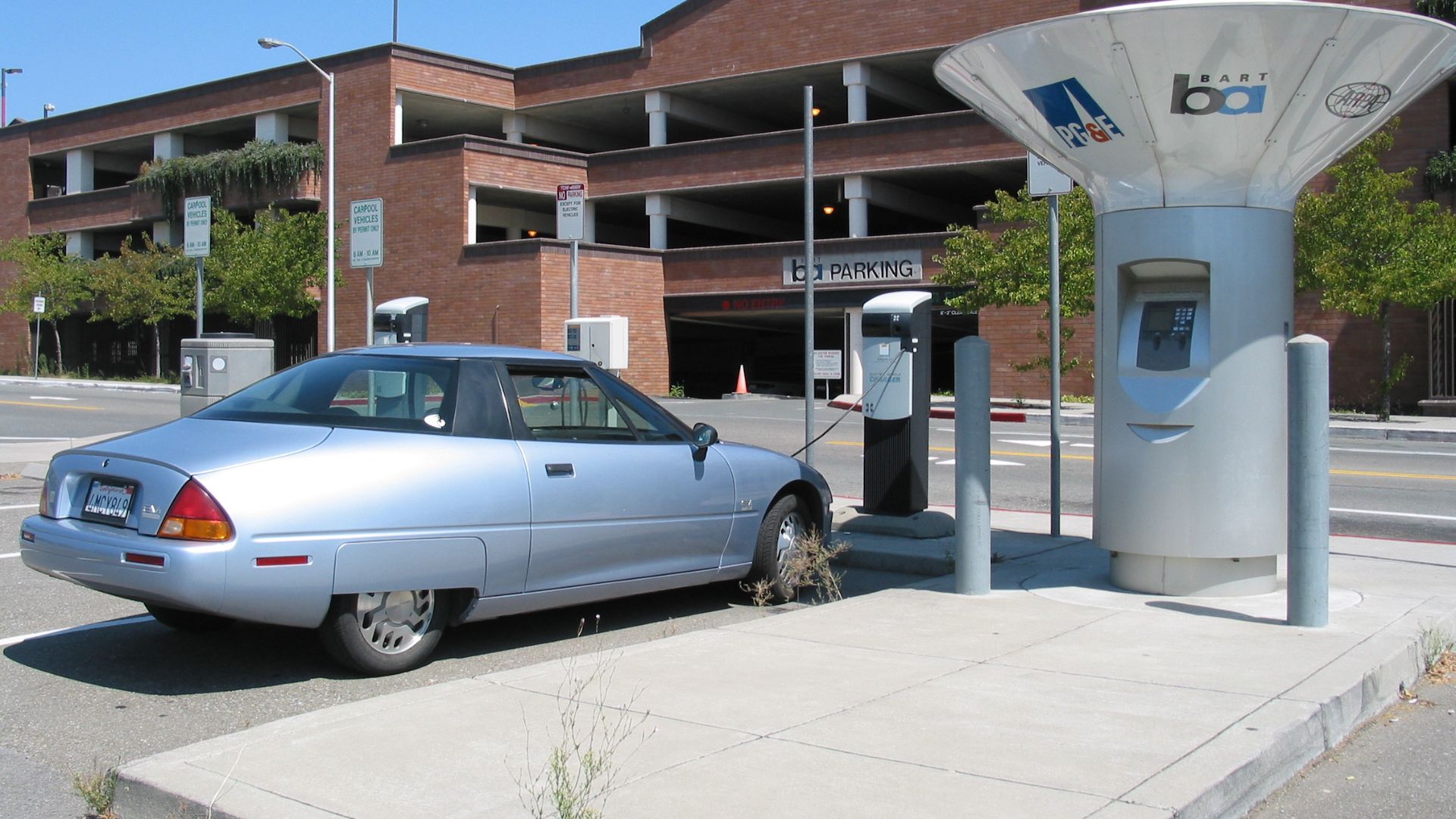 File:EV1 charging at Walnut Creek BART Station 2002.jpg