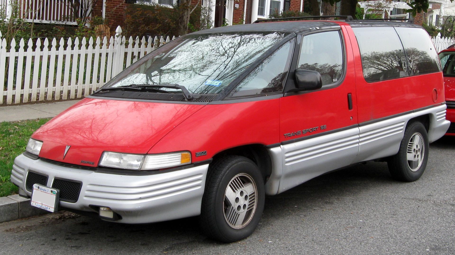 File:1990-1993 Pontiac Trans Sport SE -- 03-16-2012.JPG