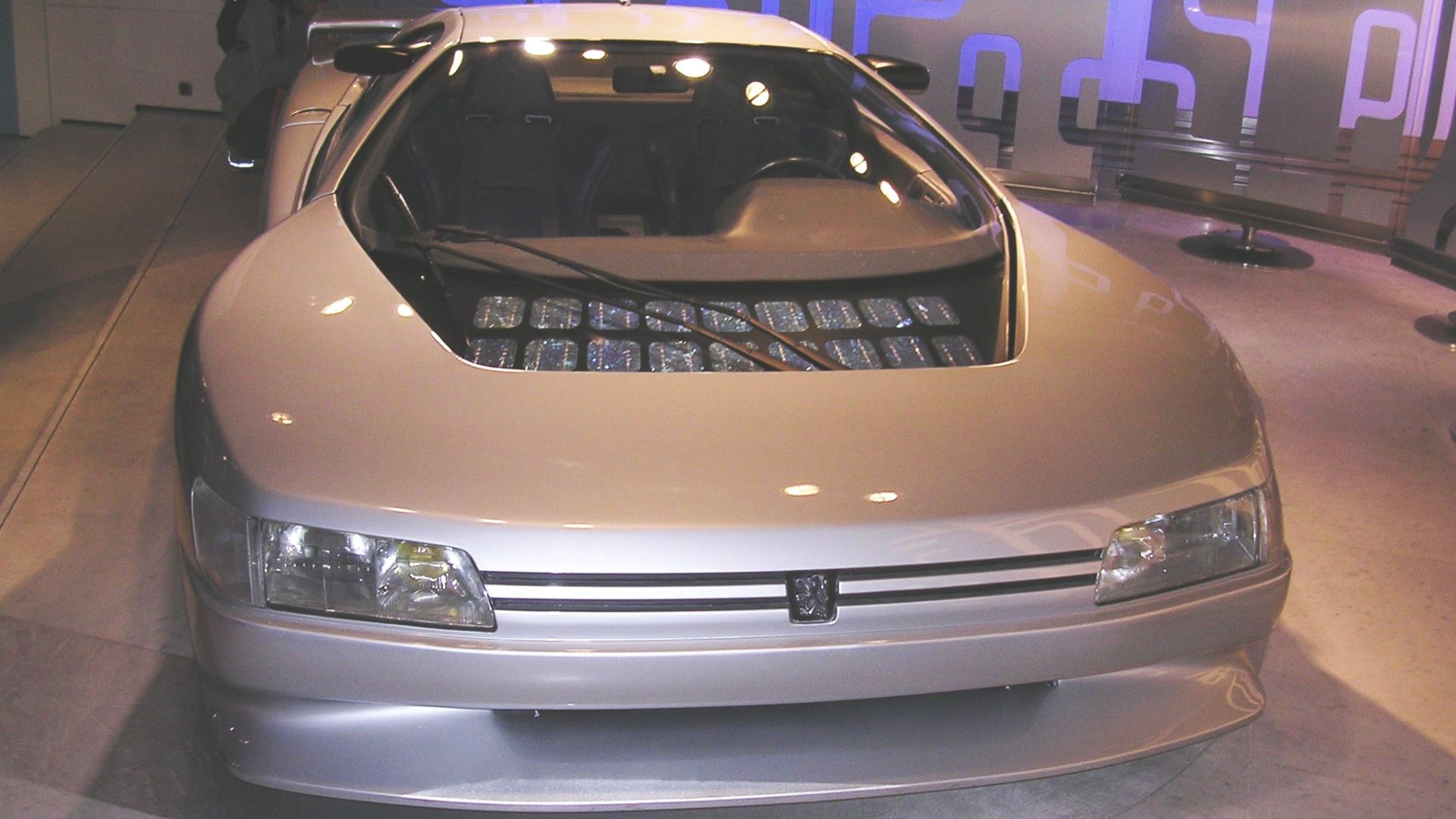 File:Peugeot Oxia.jpg