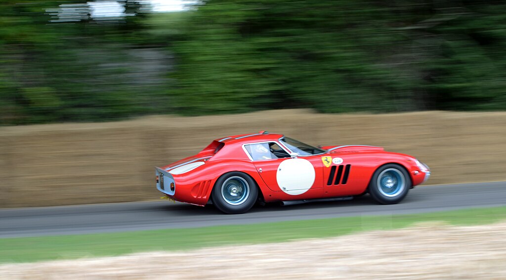 Speeding 1964 Ferrari 250 Gto 