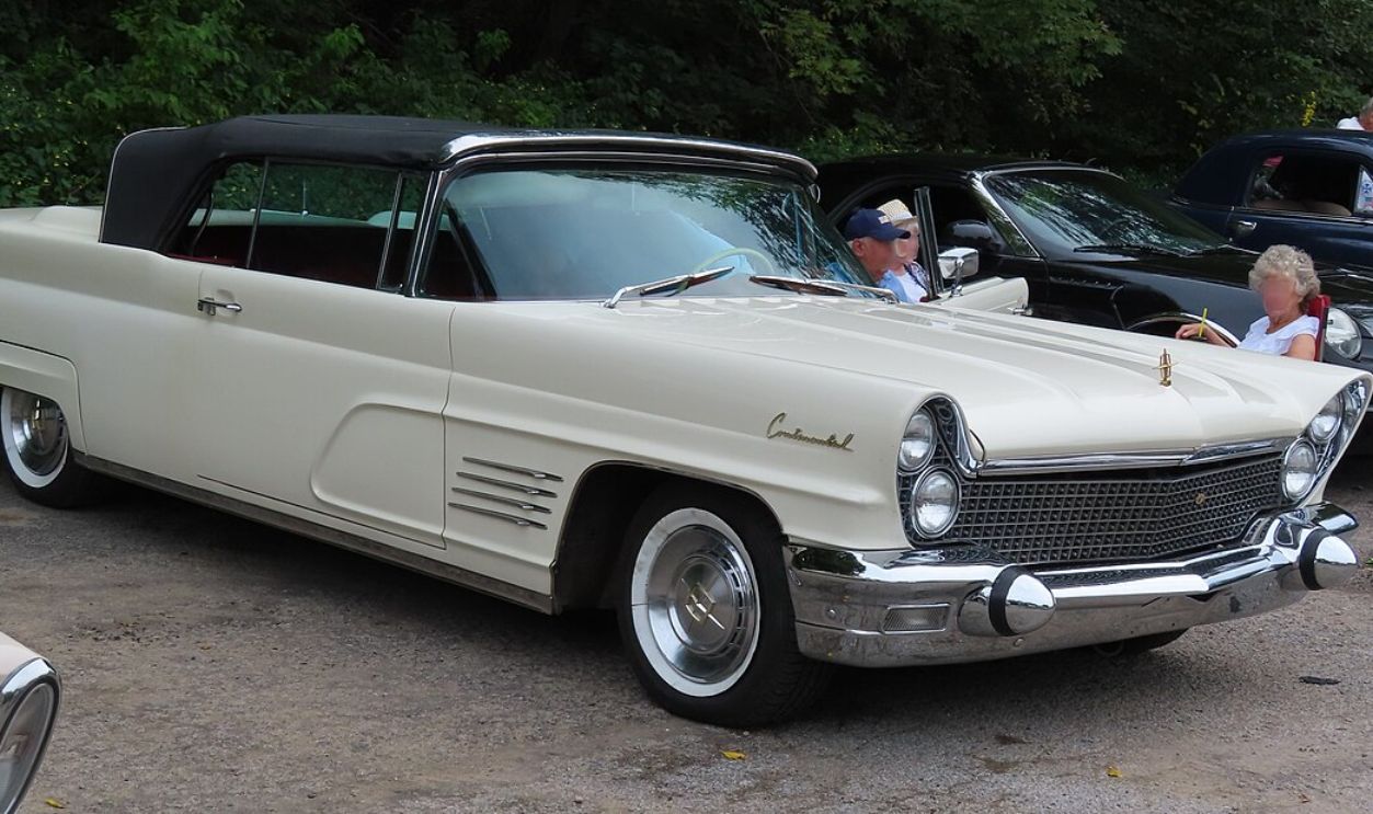  Lincoln Continental 