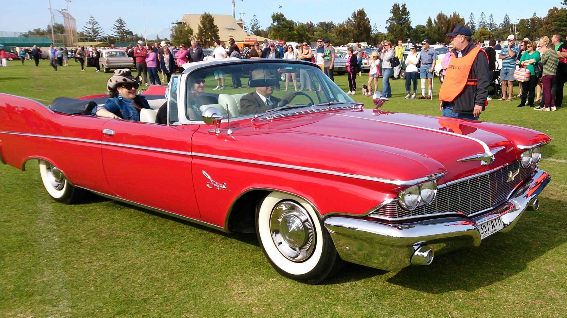 File:Imperial Crown Convertible 1960.jpg