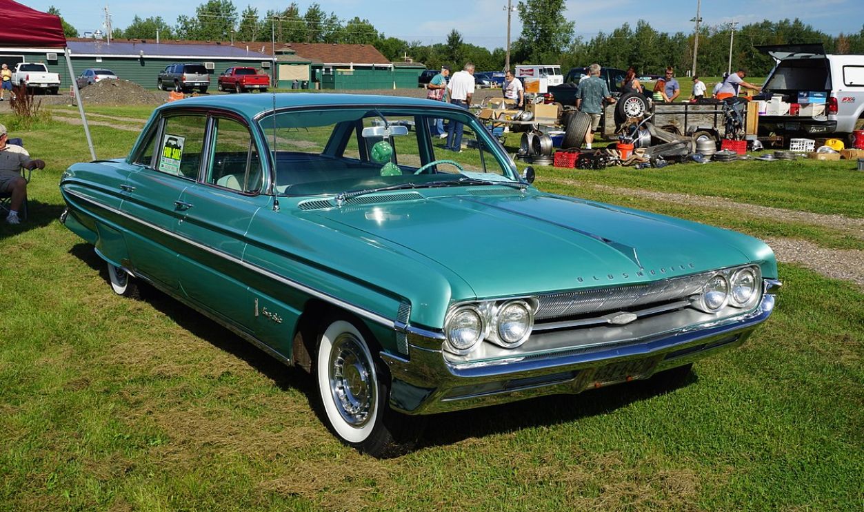 1961 Oldsmobile Ninety Eight 