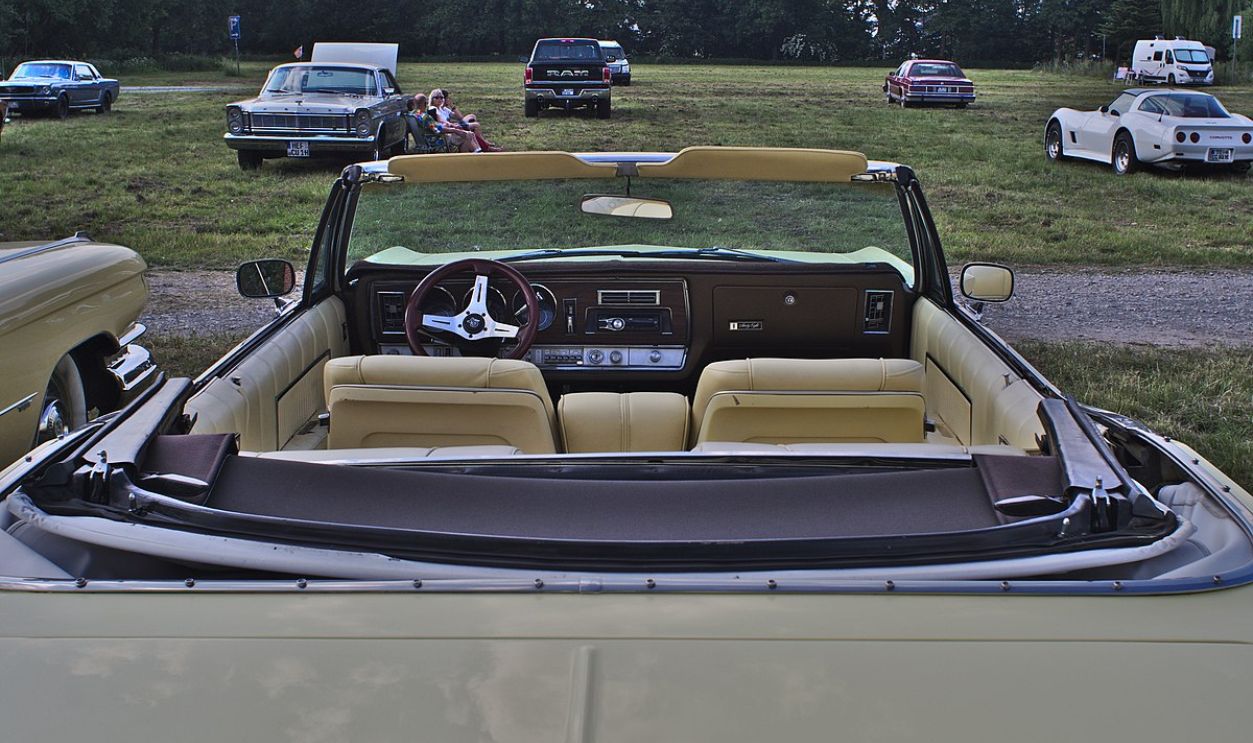 1961 Oldsmobile Ninety Eight 