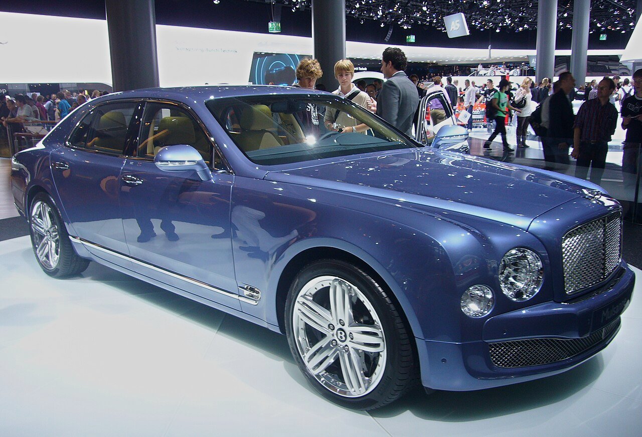 Side view of Bentley Mulsanne