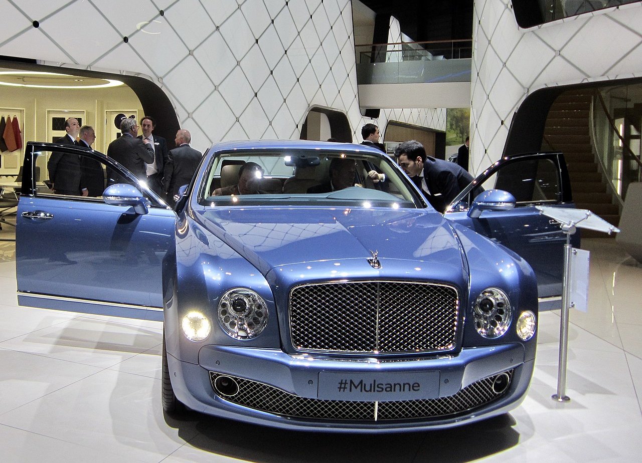 Front view of Bentley Mulsanne