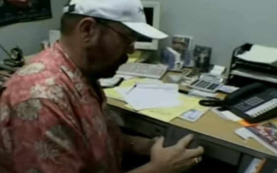 A screenshot from the TV Show American Hot Rod