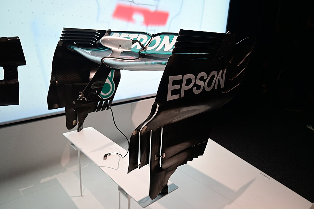 Mercedes Amg F1 W09 Eq Power+ Drs Rear Wing