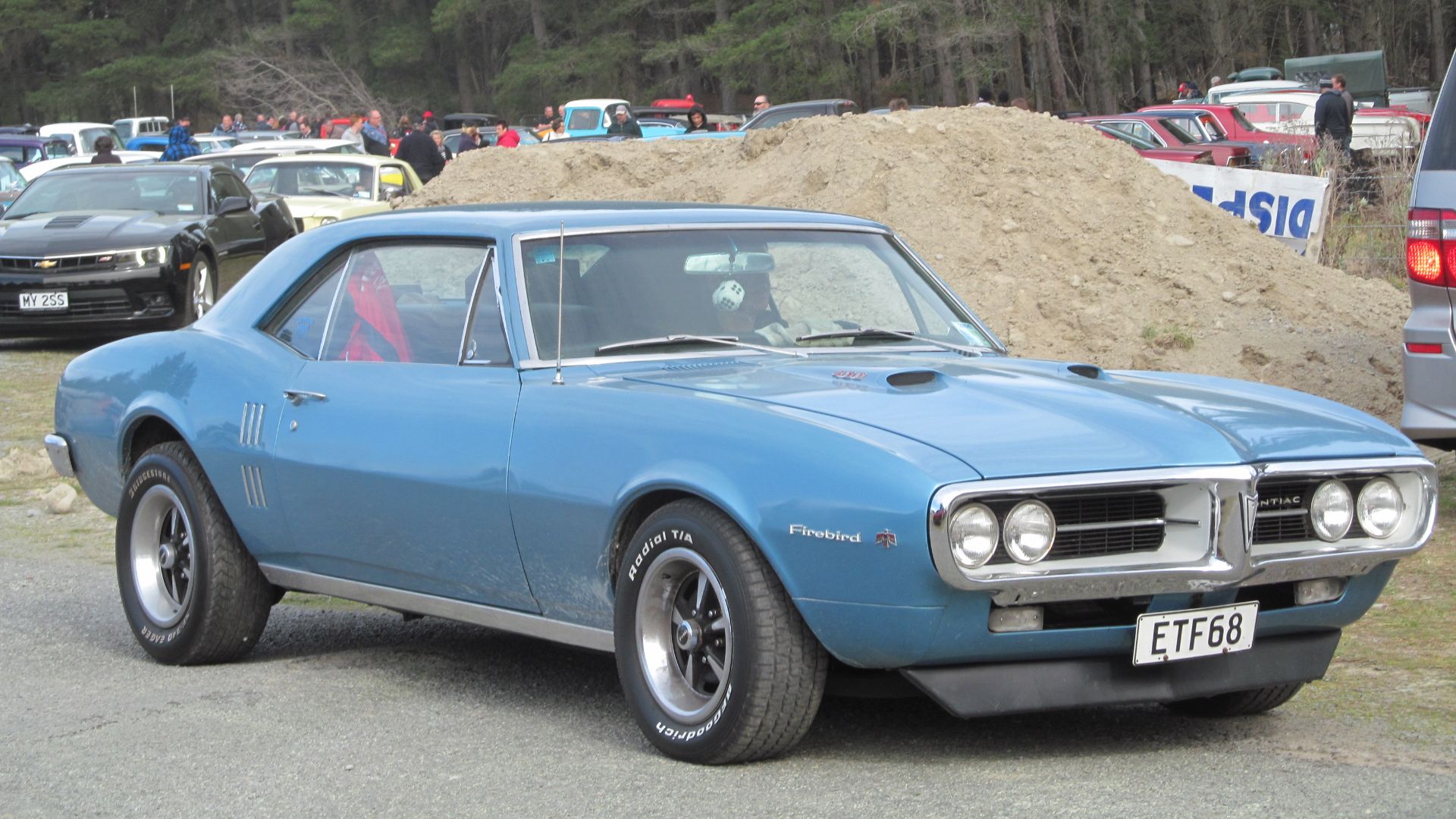 File:1967 Pontiac Firebird 400 (30250531103).jpg