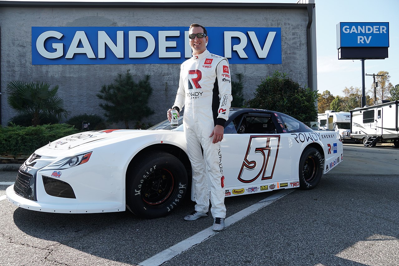 Kyle Busch in his Rowdy Energy suit and car