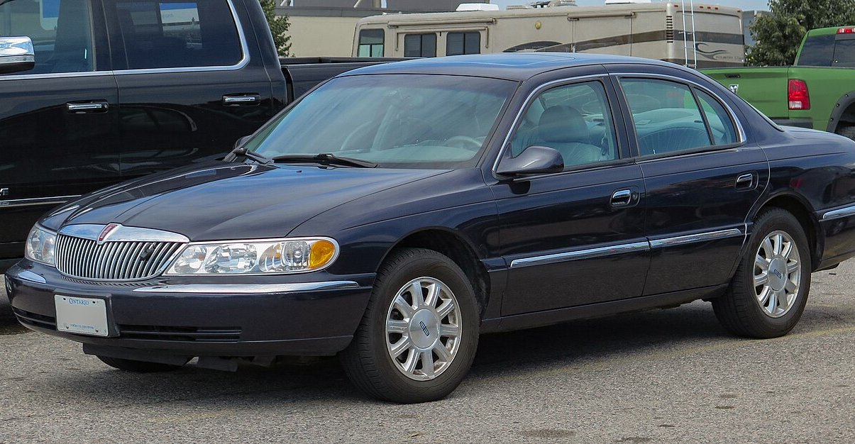 2000 Lincoln Continental In Black Clearcoat, Front Left, 08-22-2023