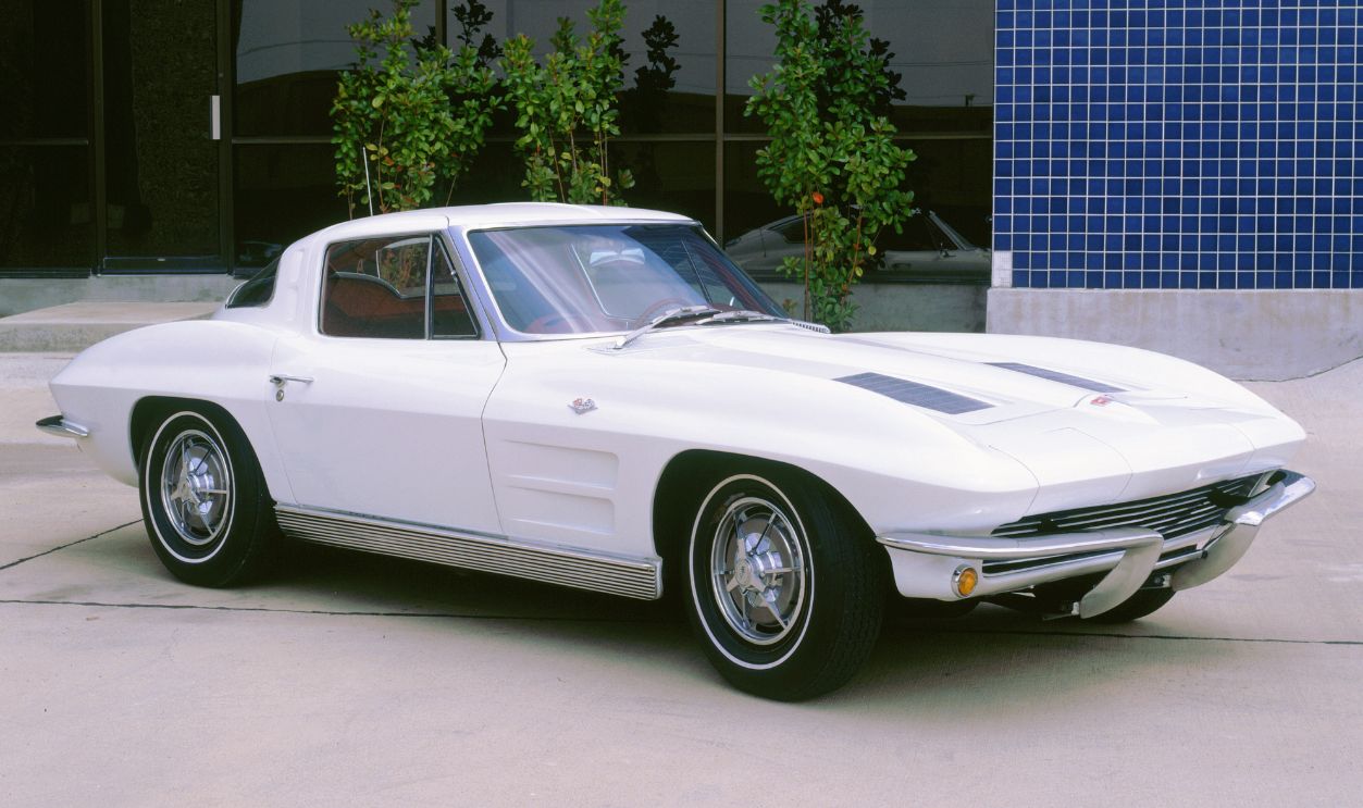 1963 Chevrolet corvette Stingray, 2000.