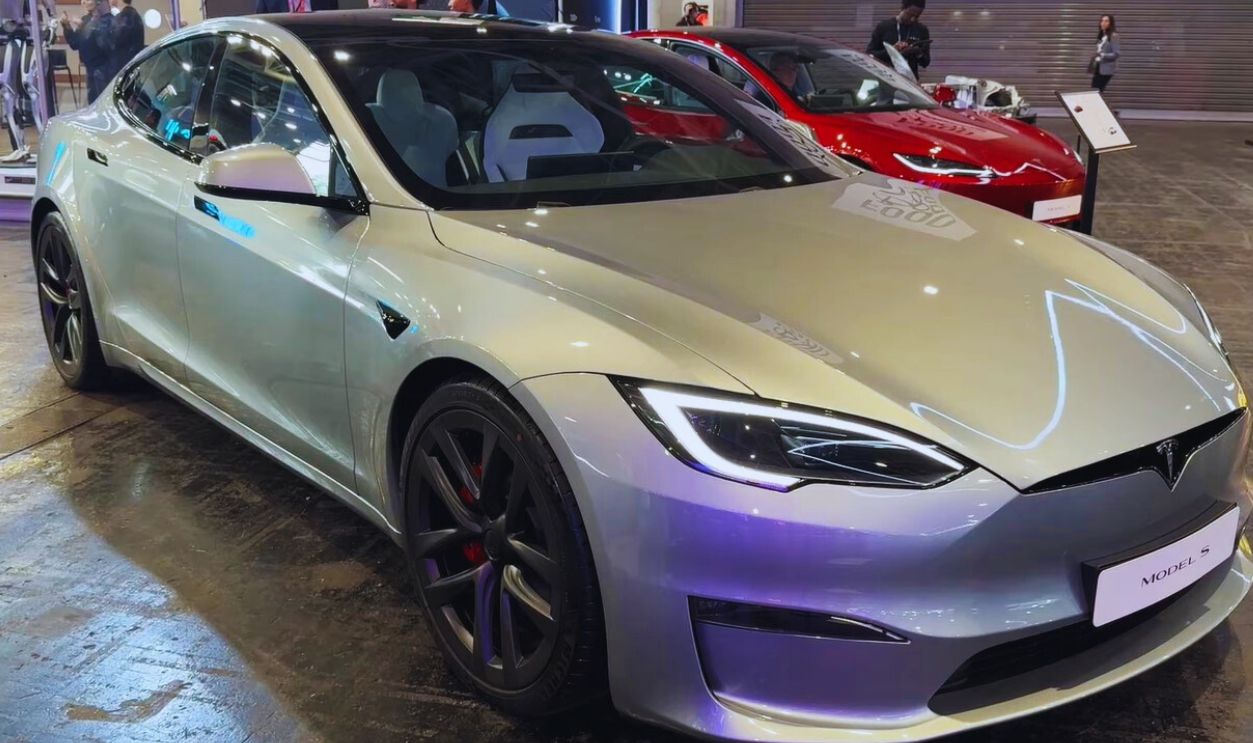 2025 Tesla Model S