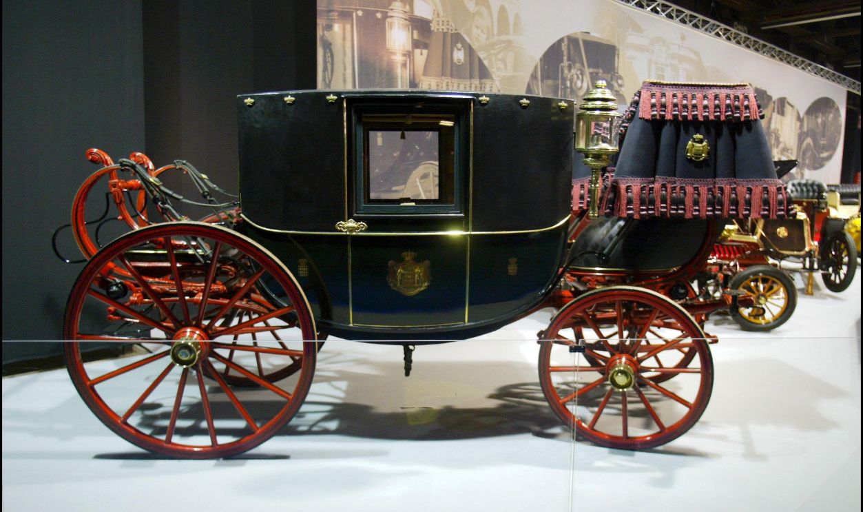 FRANCE - SEPTEMBER 26: Prince Rainier's car collection at the 2002 Paris auto show In Paris, France On September 26, 2002 - Gala sedan by Binder, coat of arms of Charles III.