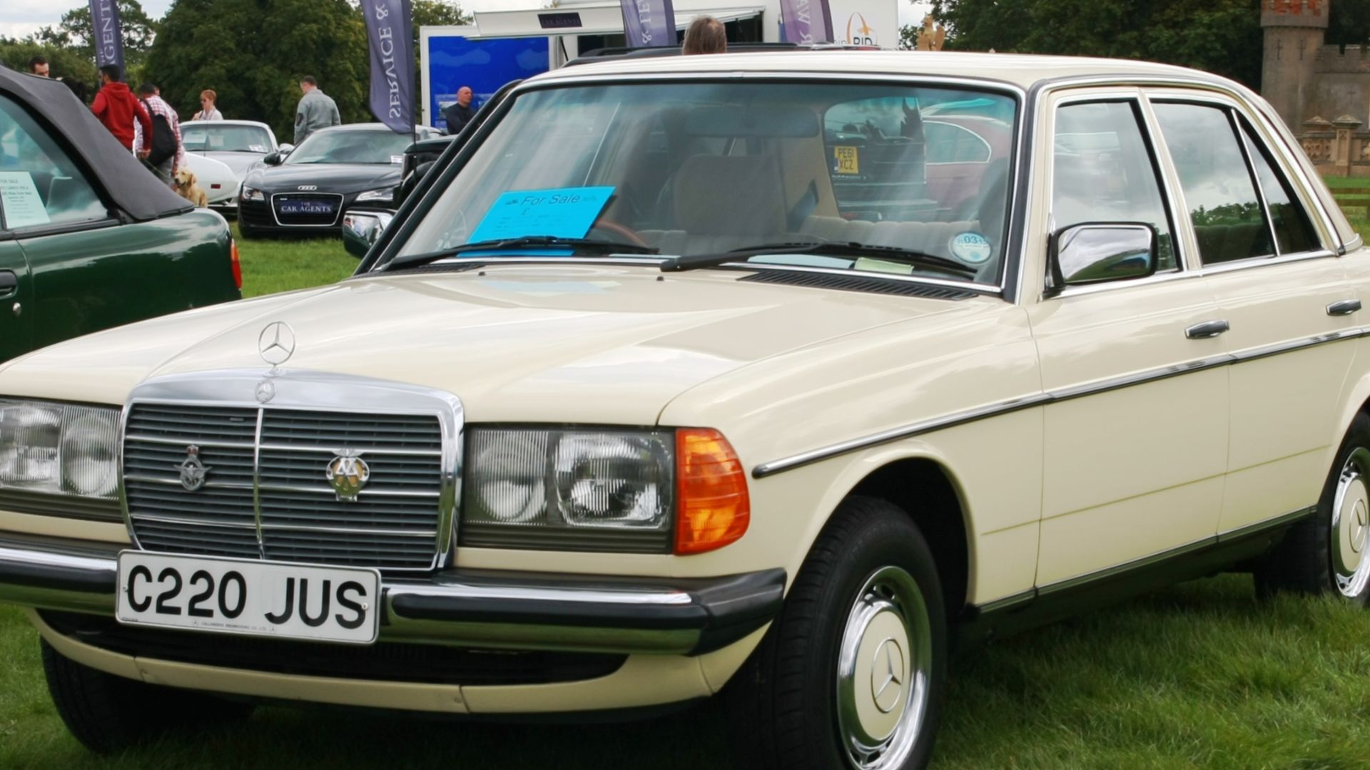 File:Mercedes-Benz 230E (W123) registered August 1985 2299cc.JPG
