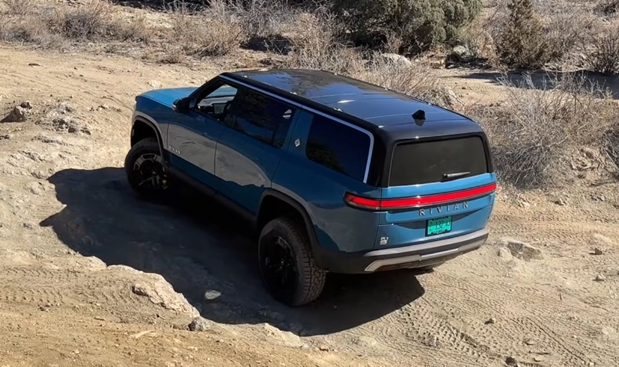 Rivian R1S (Quad-Motor)