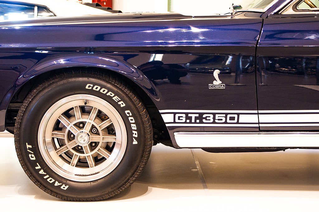 Shelby Cobra Gt350-3