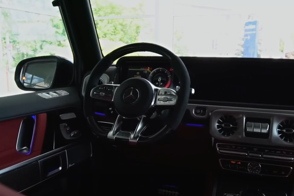 Screenshot of the video Taylor Swift's Car Collection is Insane