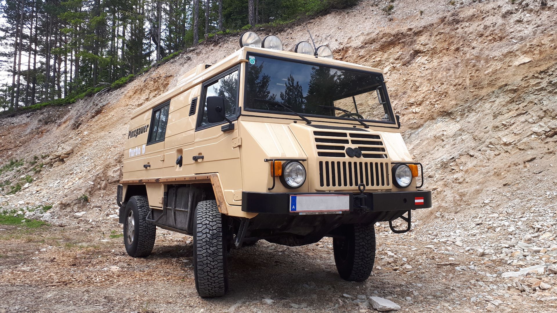File:Steyr- Puch Pinzgauer Turbo D.png