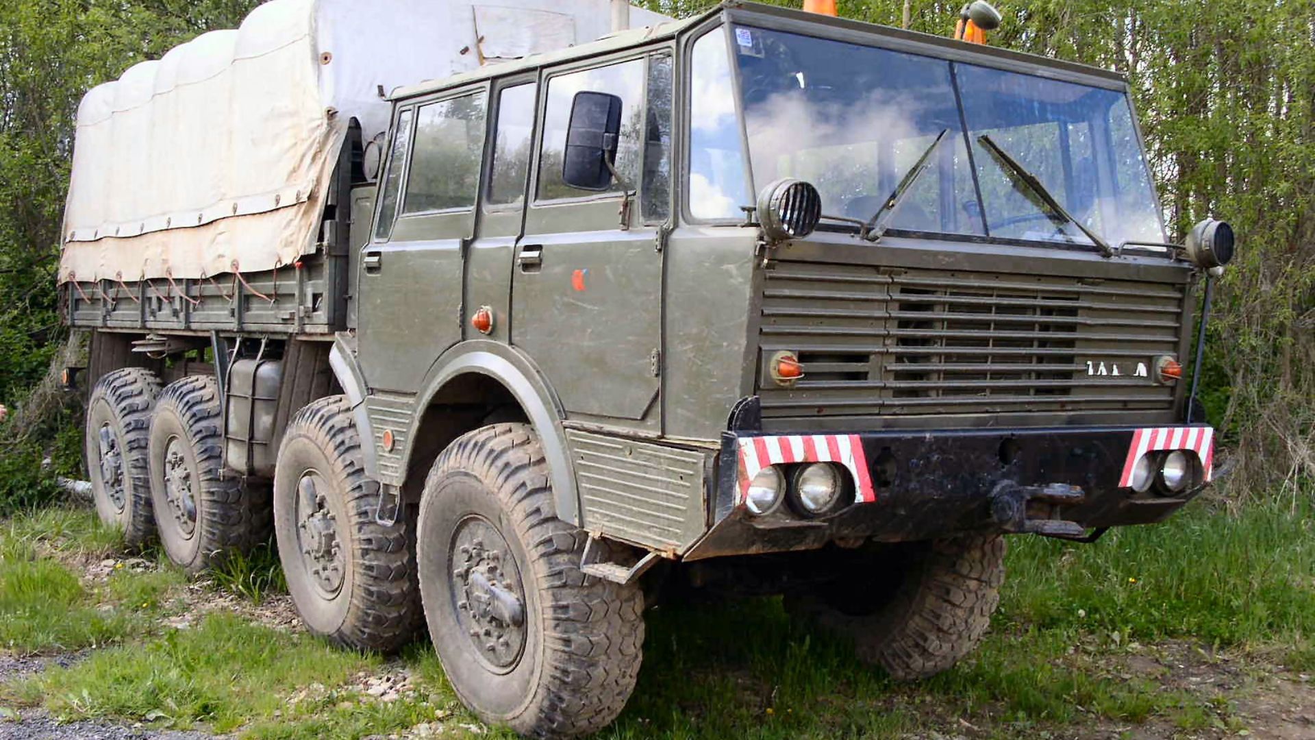 File:Tatra 813 KOLOS 1.jpg